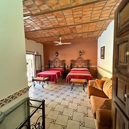 ホテル Casa De Alegria ロ・デ・マルコス エクステリア 写真